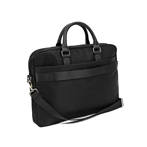 Сумка Guess для ноутбуков 15" Nylon computer bag with Triangle metal logo, черный